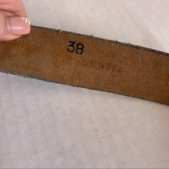 Black Leather Engraved Belt with Black and Gray Stone Buckle size 38 - Picture 4 of 4